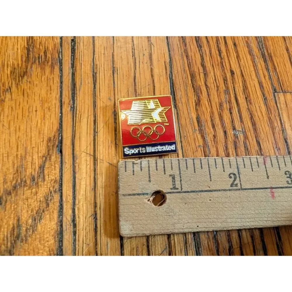 Vintage Sports Illustrated Olympic Rings & Stars Collectible Lapel Pin 1980 / N